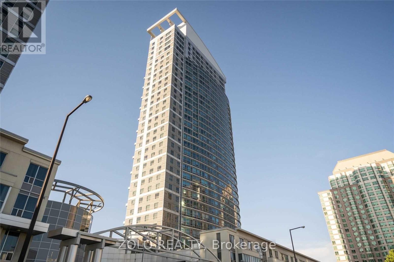 <h3>$2,150<small> Monthly</small></h3><p>#806 -38 Lee Centre Dr, Toronto, Ontario</p>