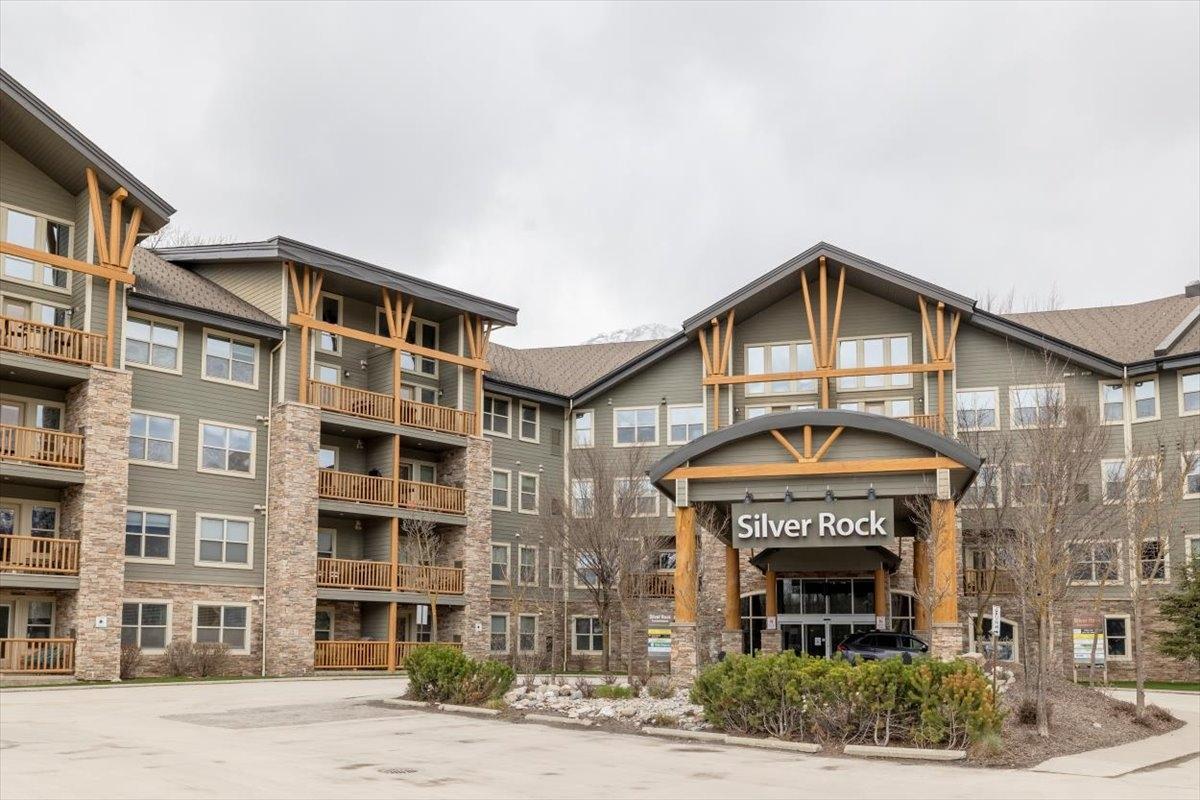 Fernie Apartment for sale: Silver Rock 3 bedroom 1,226 sq.ft. (Listed 2024-05-04)