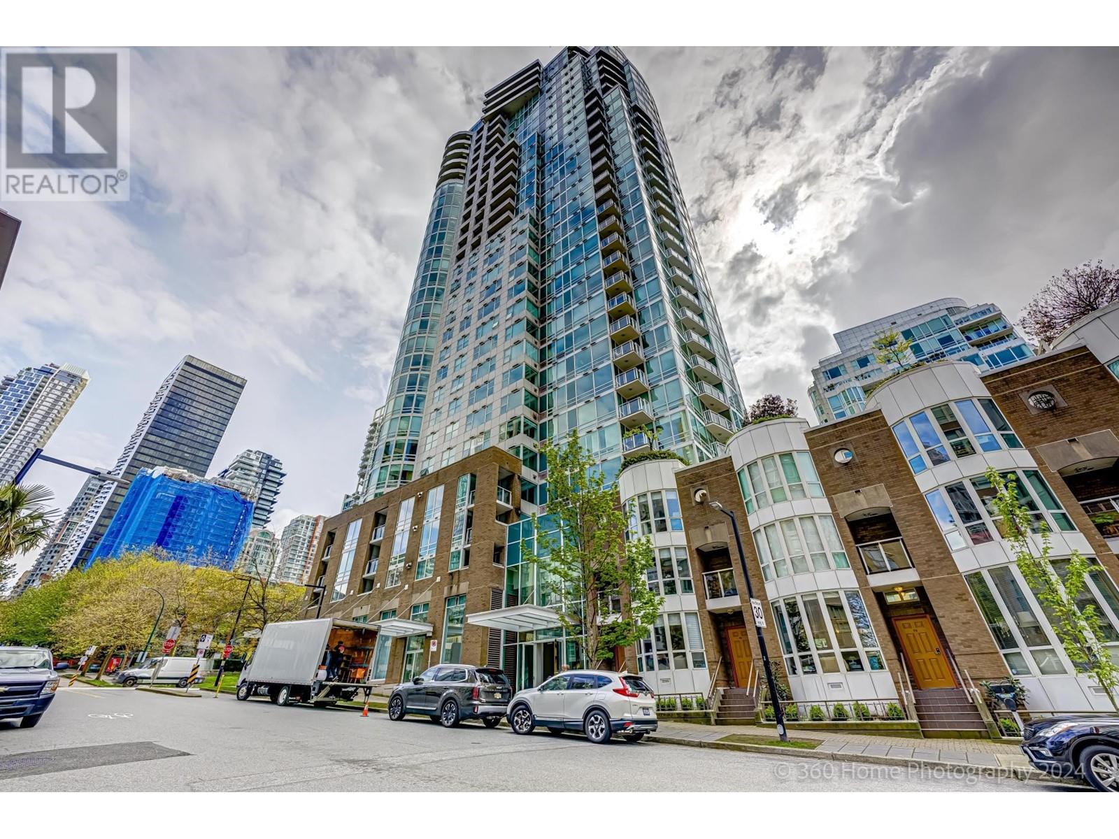 Listing Picture 35 of 35 : 1306 1500 HORNBY STREET, Vancouver / 溫哥華 - 魯藝地產 Yvonne Lu Group - MLS Medallion Club Member