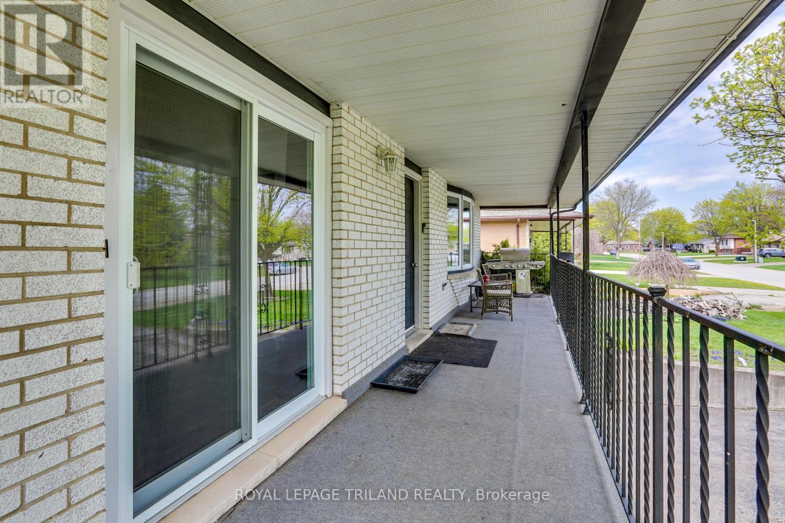 352 Helen Drive, Strathroy-Caradoc, Ontario  N7G 3M4 - Photo 2 - X8297972