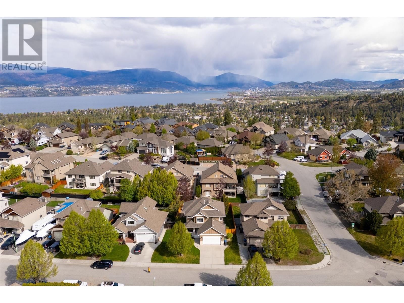 868 Arbor View Drive Kelowna