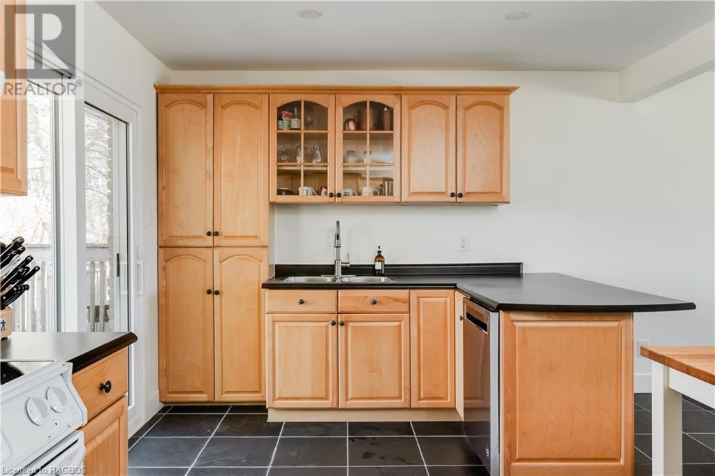 1137 Wellington Street, Port Elgin, Ontario  N0H 2C3 - Photo 12 - 40576062