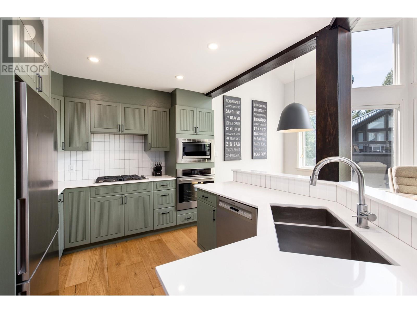 19 2200 Taylor Way, Whistler, British Columbia  V0N 1B2 - Photo 8 - R2878103