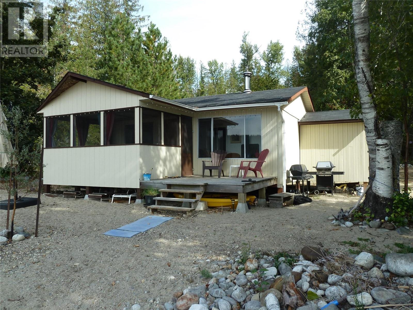 16900 Mabel Lake Forest Service Road Unit# 6, Lumby, British Columbia  V0E 2G0 - Photo 1 - 10311812