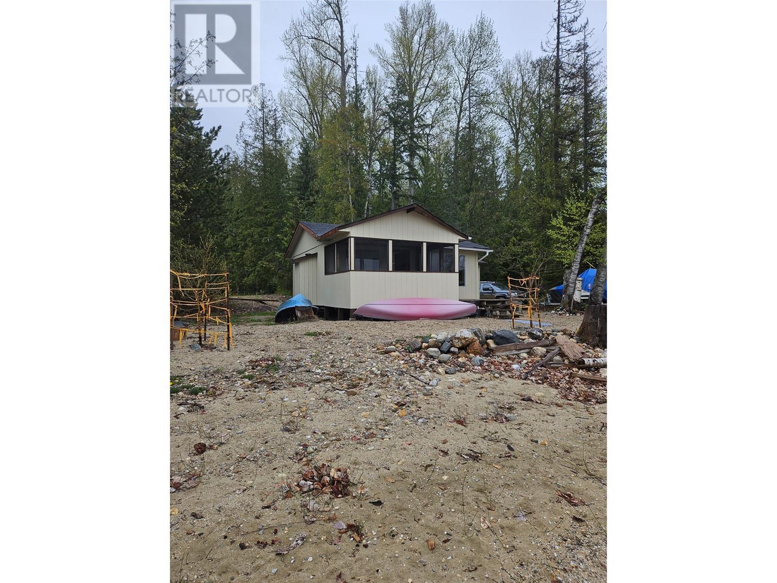 16900 Mabel Lake Forest Service Road Unit# 6, Lumby, British Columbia  V0E 2G0 - Photo 25 - 10311812