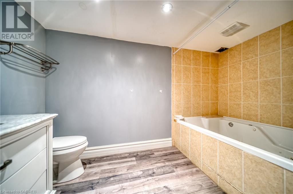 44 Royal Henley Boulevard, St. Catharines, Ontario  L2N 4S1 - Photo 34 - 40582200