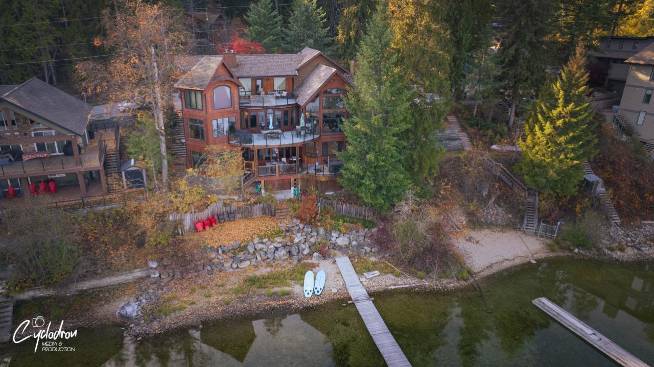 1722 West Lake Drive, Christina Lake, British Columbia  V0H 1E0 - Photo 1 - 2476617