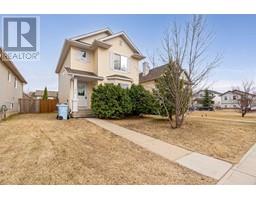 169 Diefenbaker Drive Timberlea, Fort McMurray, Ca
