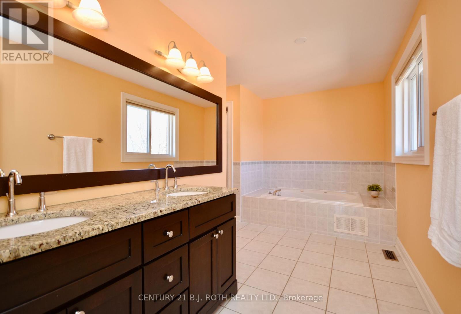 17 Newberry Court, Barrie, Ontario  L4N 0M9 - Photo 26 - S8298836