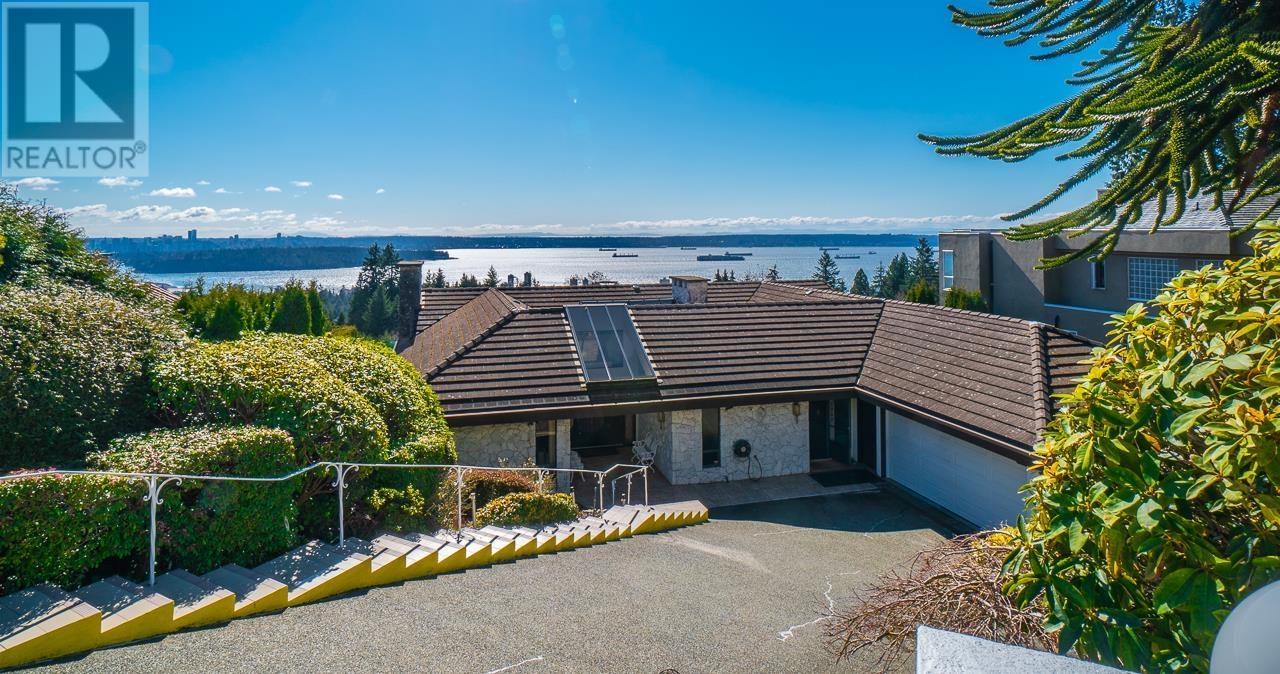 2289 WESTHILL DRIVE, west vancouver, British Columbia