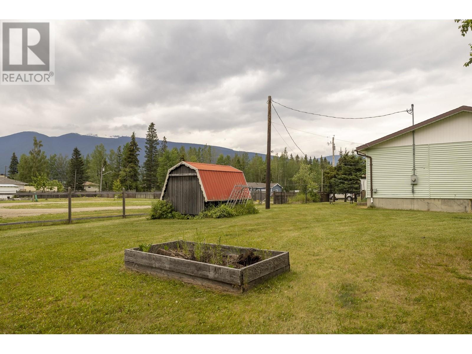 918 Airport Road, Mcbride - Town, British Columbia  V0J 2E0 - Photo 30 - R2878229