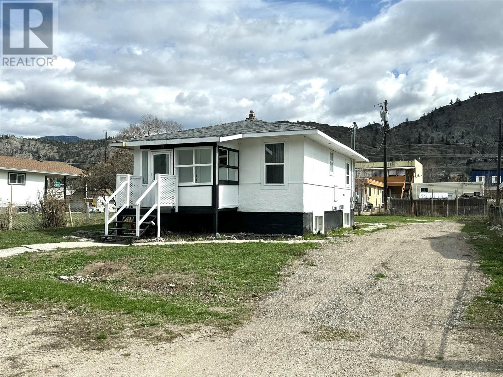 Okanagan Falls House for sale:  3 bedroom 1,427 sq.ft. (Listed 2024-03-29)