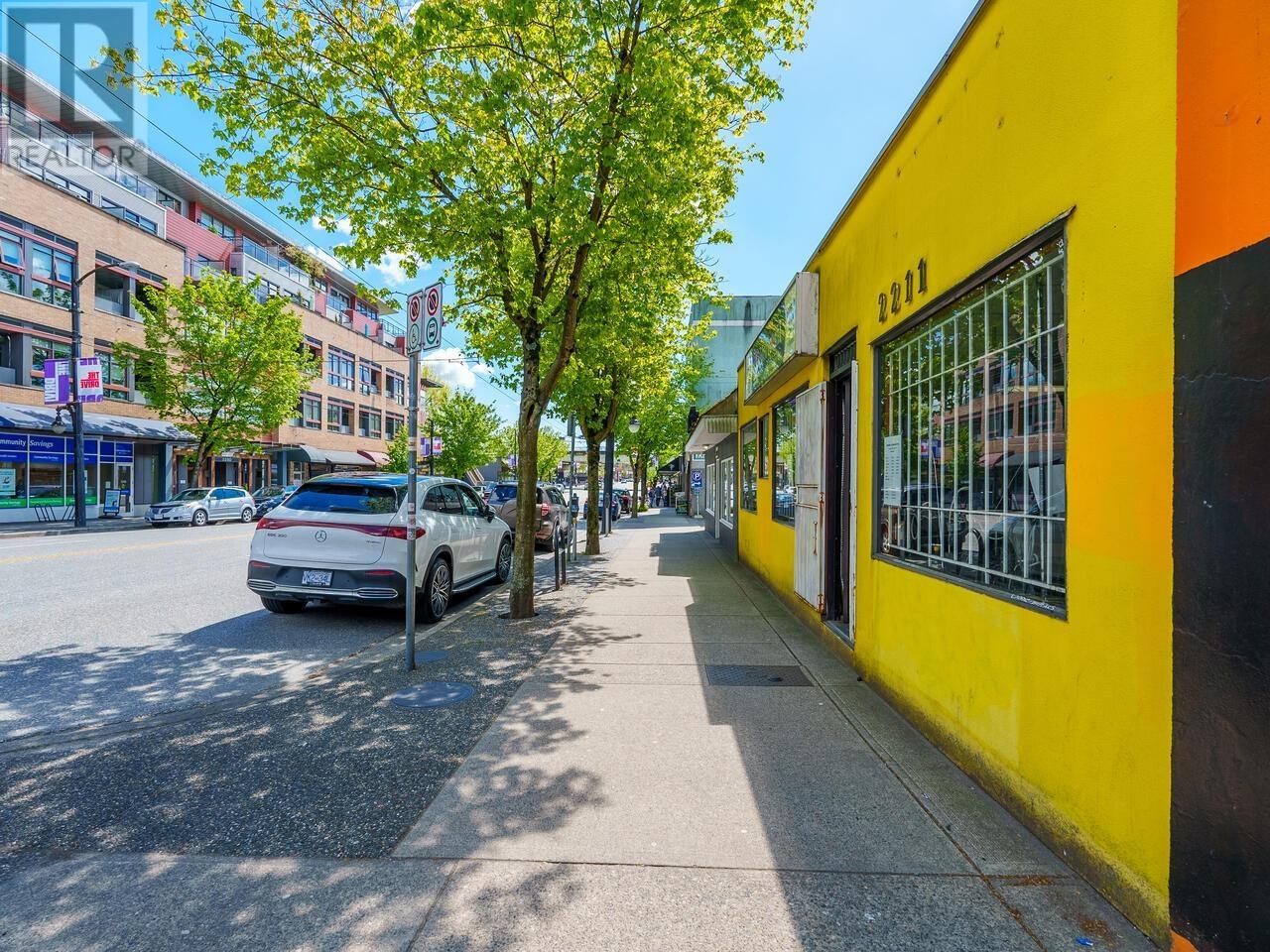 2211 Commercial Drive, Vancouver, British Columbia  V5N 4B6 - Photo 2 - C8059594