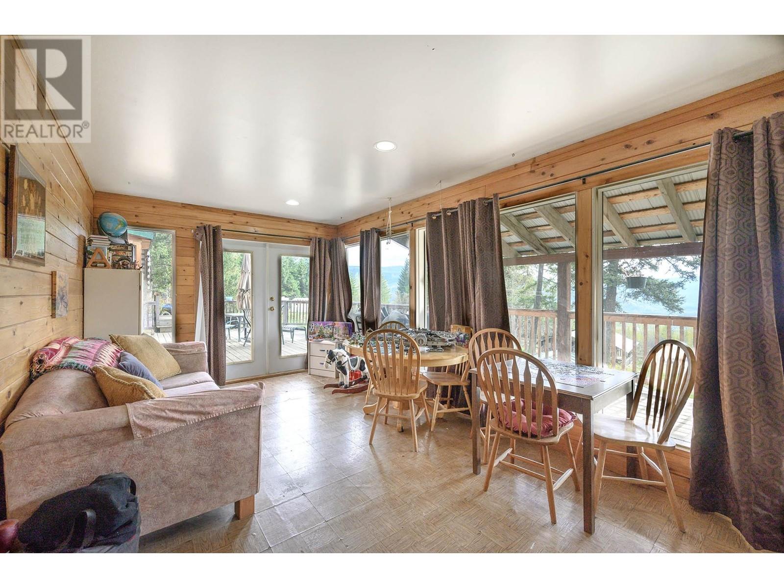 956 Barber Rd, Clearwater, British Columbia  V0E 1N1 - Photo 14 - 178209