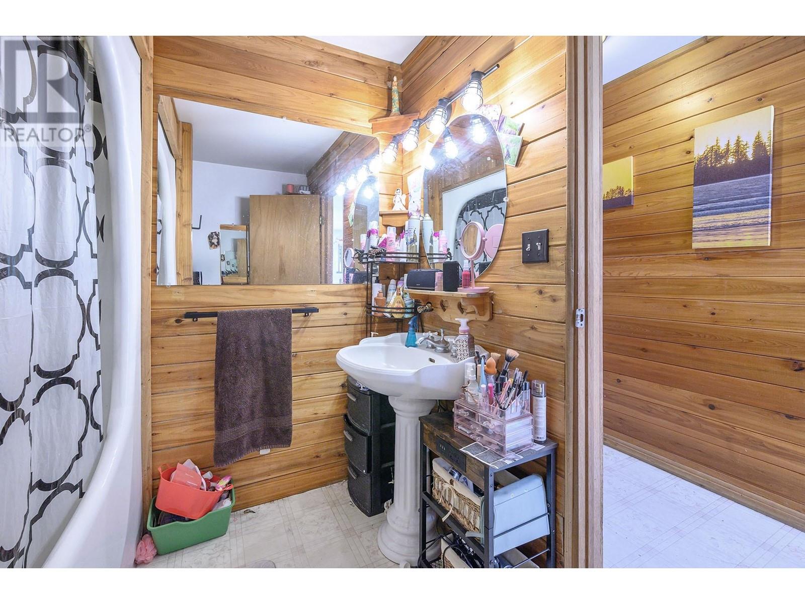 956 Barber Rd, Clearwater, British Columbia  V0E 1N1 - Photo 23 - 178209