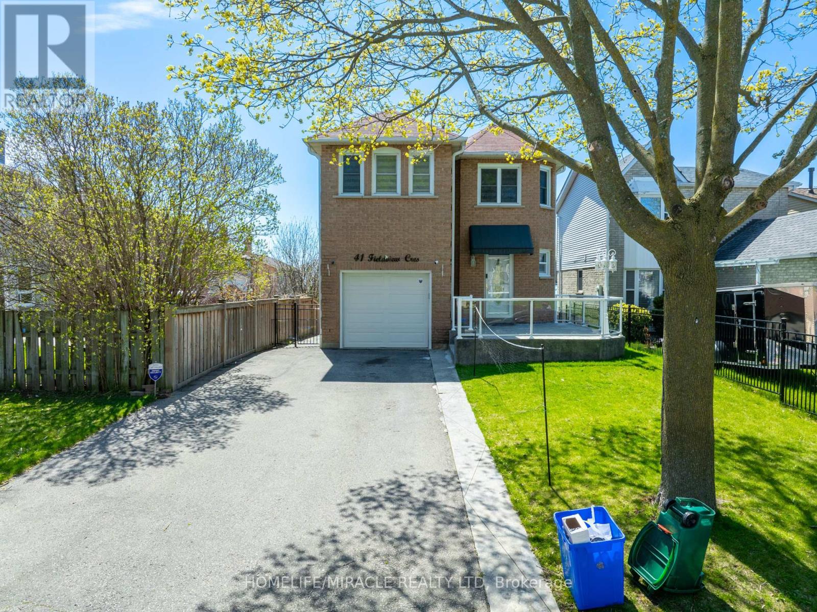 41 FIELDVIEW CRESCENT, whitby, Ontario