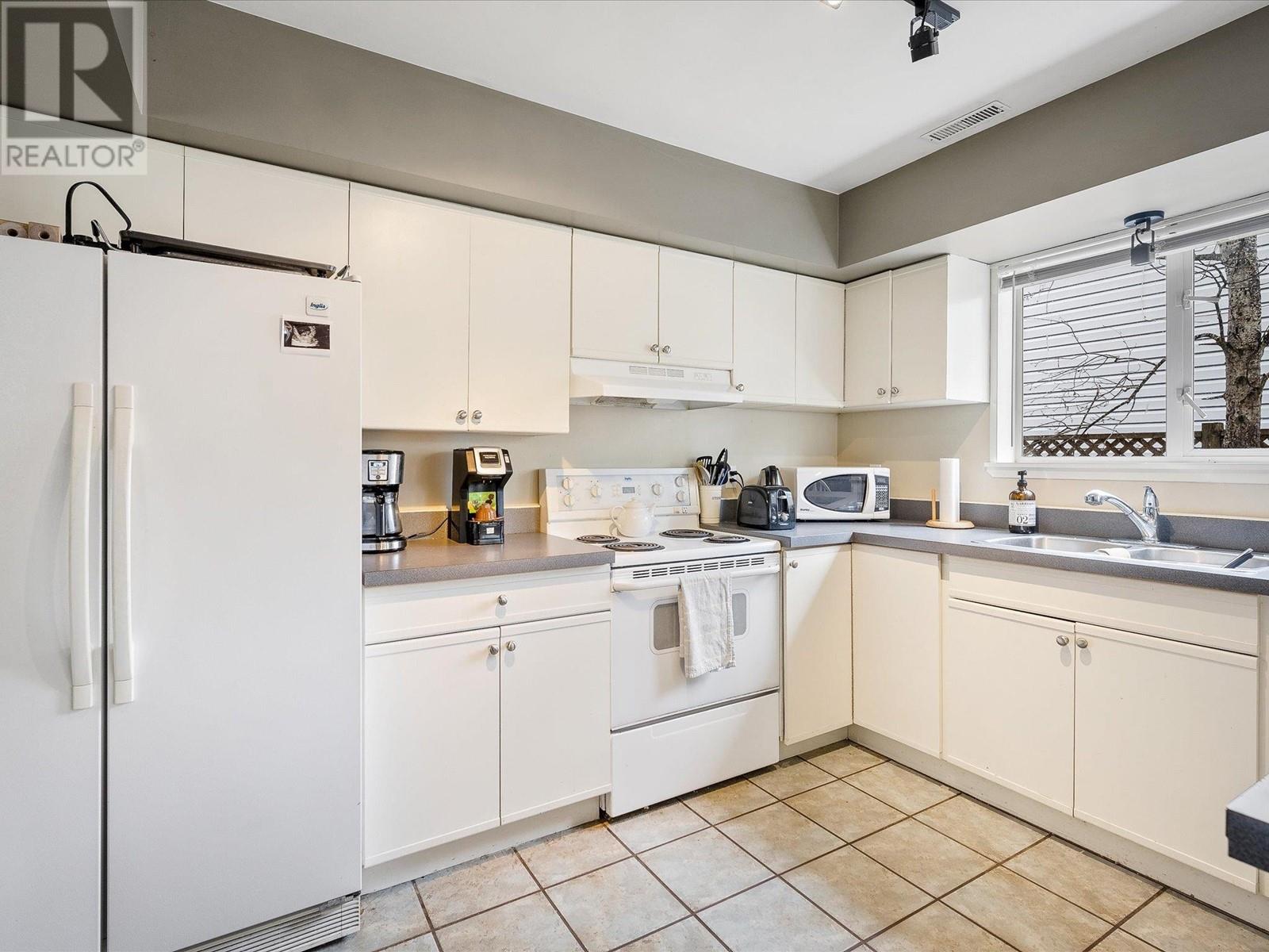 7392 Larch Street, Pemberton, British Columbia  V0N 2L0 - Photo 17 - R2878390