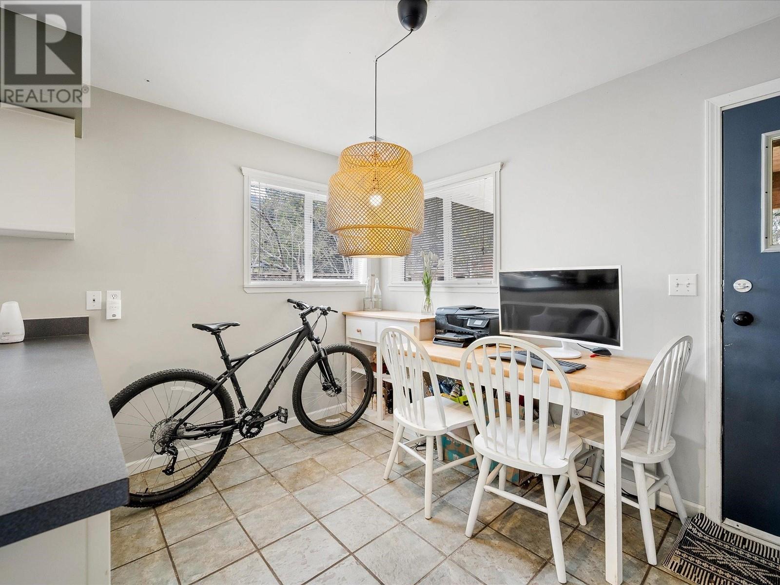 7392 Larch Street, Pemberton, British Columbia  V0N 2L0 - Photo 18 - R2878390