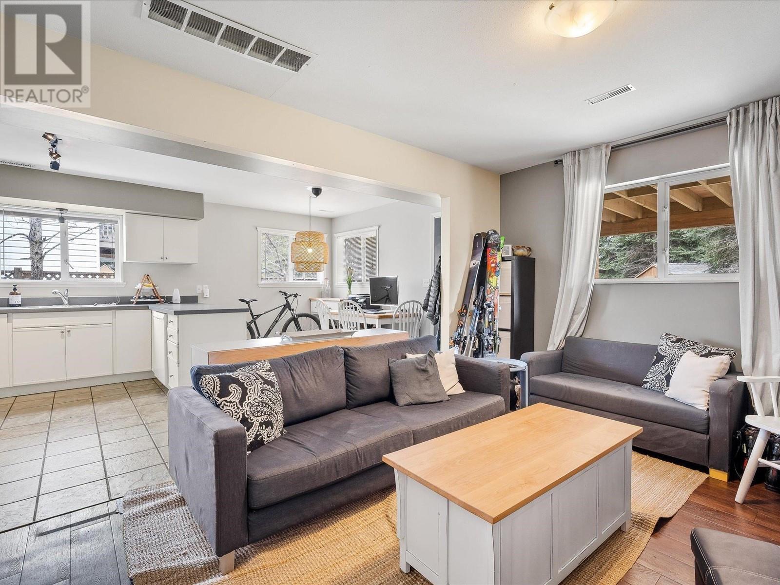 7392 Larch Street, Pemberton, British Columbia  V0N 2L0 - Photo 20 - R2878390