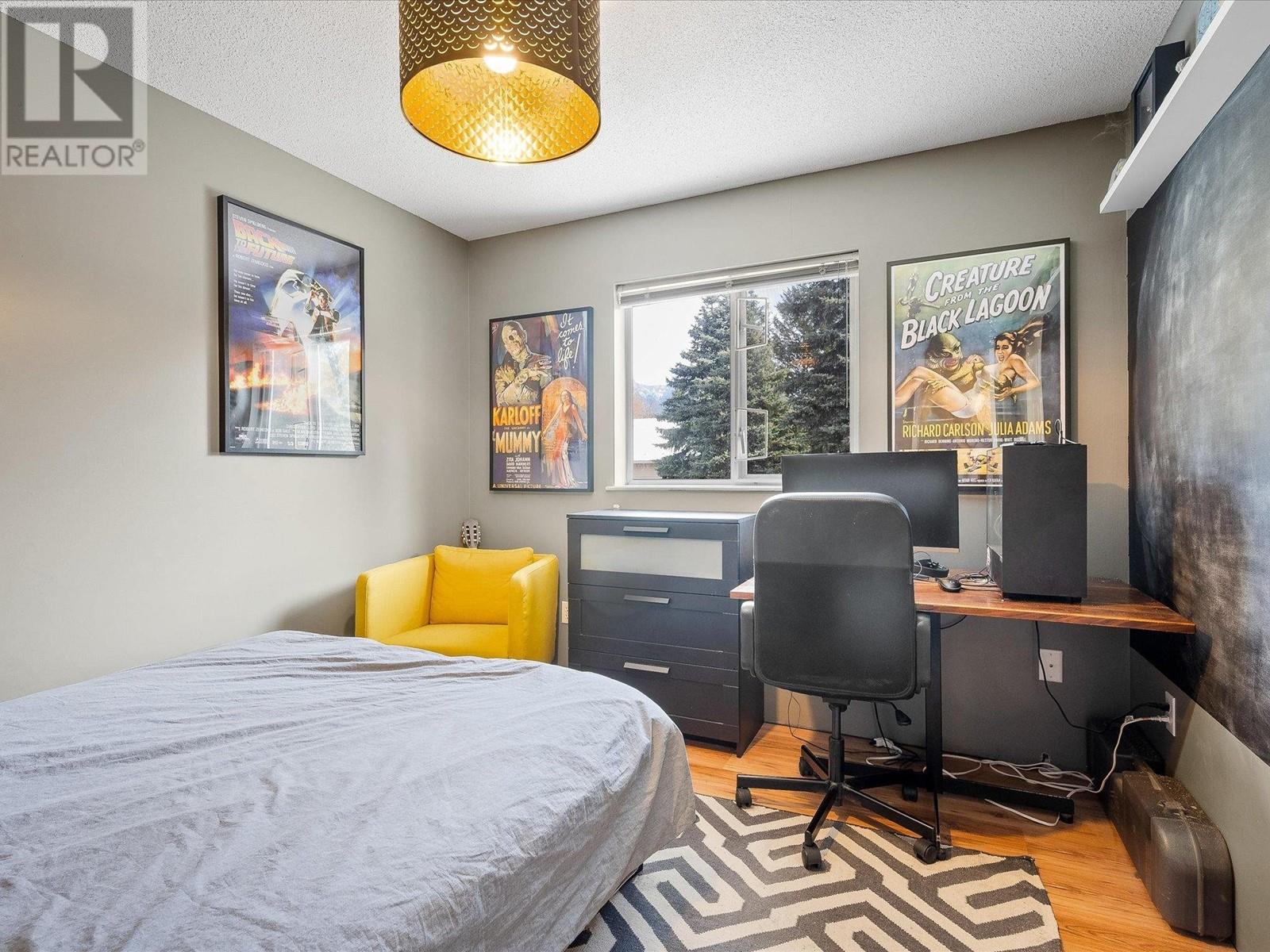 7392 Larch Street, Pemberton, British Columbia  V0N 2L0 - Photo 5 - R2878390