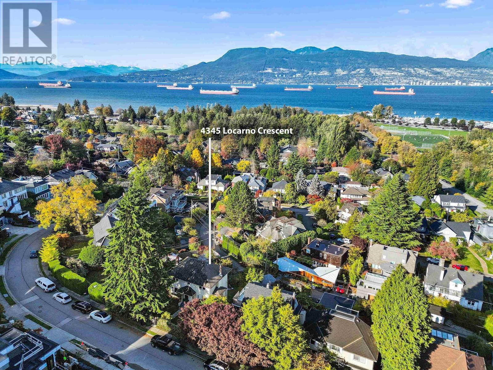 Listing Picture 3 of 38 : 4345 LOCARNO CRESCENT, Vancouver / 溫哥華 - 魯藝地產 Yvonne Lu Group - MLS Medallion Club Member