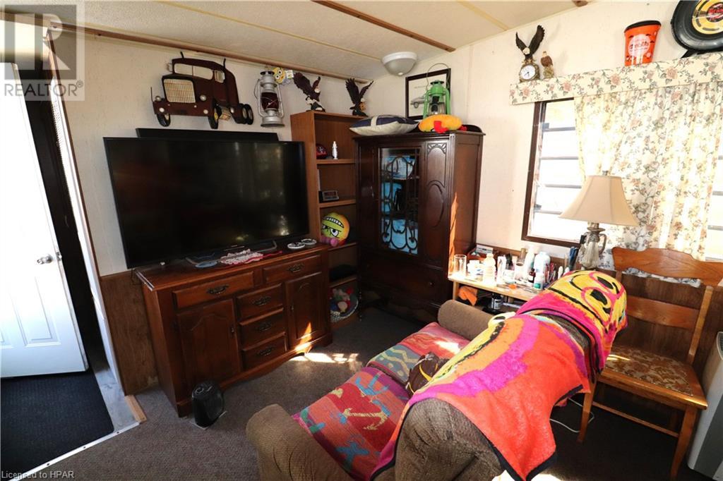 40201 Vanastra Road Unit# 14, Huron East, Ontario  N0M 1L0 - Photo 12 - 40578911