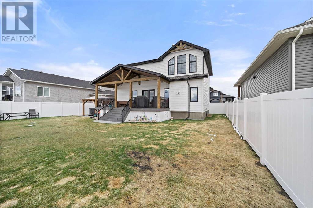12 Coutts Close, Olds, Alberta  T4H 0G1 - Photo 6 - A2127432