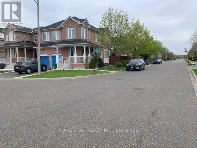 16 Susan Avenue, Brampton, Ontario  L6Y 5N8 - Photo 2 - W8294102