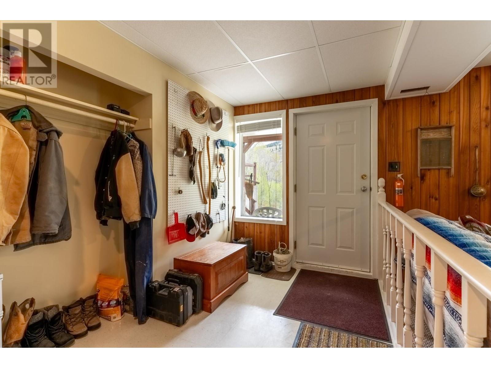 4145 Mickey Frontage Road, Cache Creek, British Columbia  V0K 1H1 - Photo 18 - 178238