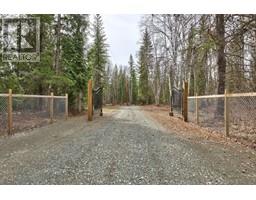 3512 Barriere Lakes Rd, Barriere, Ca