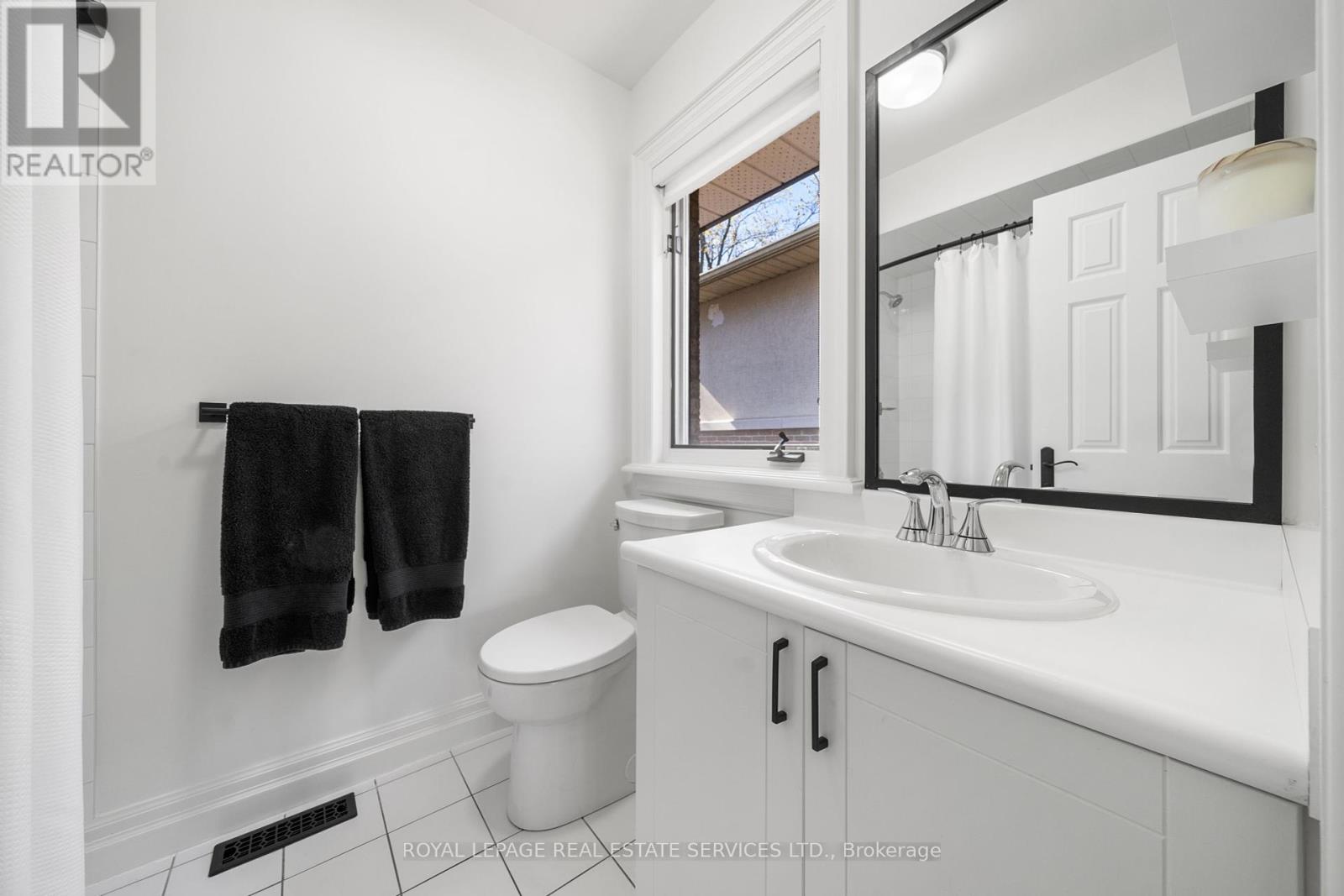 39 St Georges Rd, Toronto, Ontario  M9A 3T2 - Photo 23 - W8304560