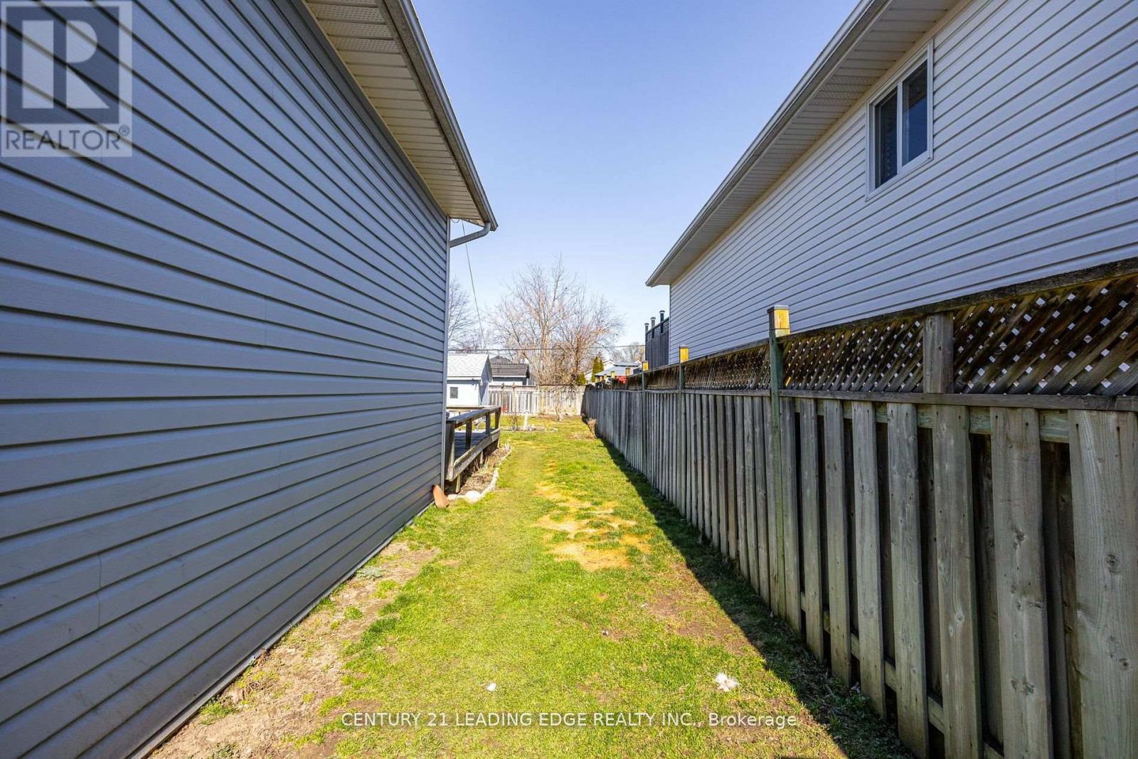7 Bloomfield Avenue, St. Catharines, Ontario  L2P 1W8 - Photo 25 - X8304100