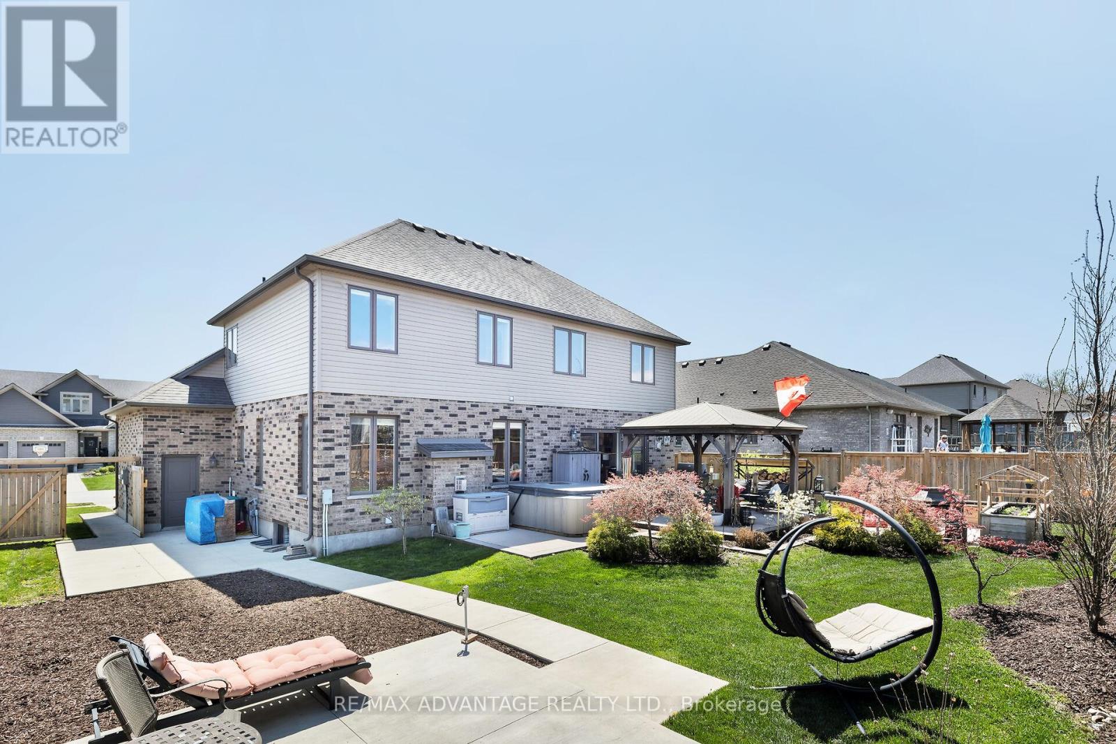56 Blue Heron Dr, Middlesex Centre, Ontario  N0M 2A0 - Photo 33 - X8304316