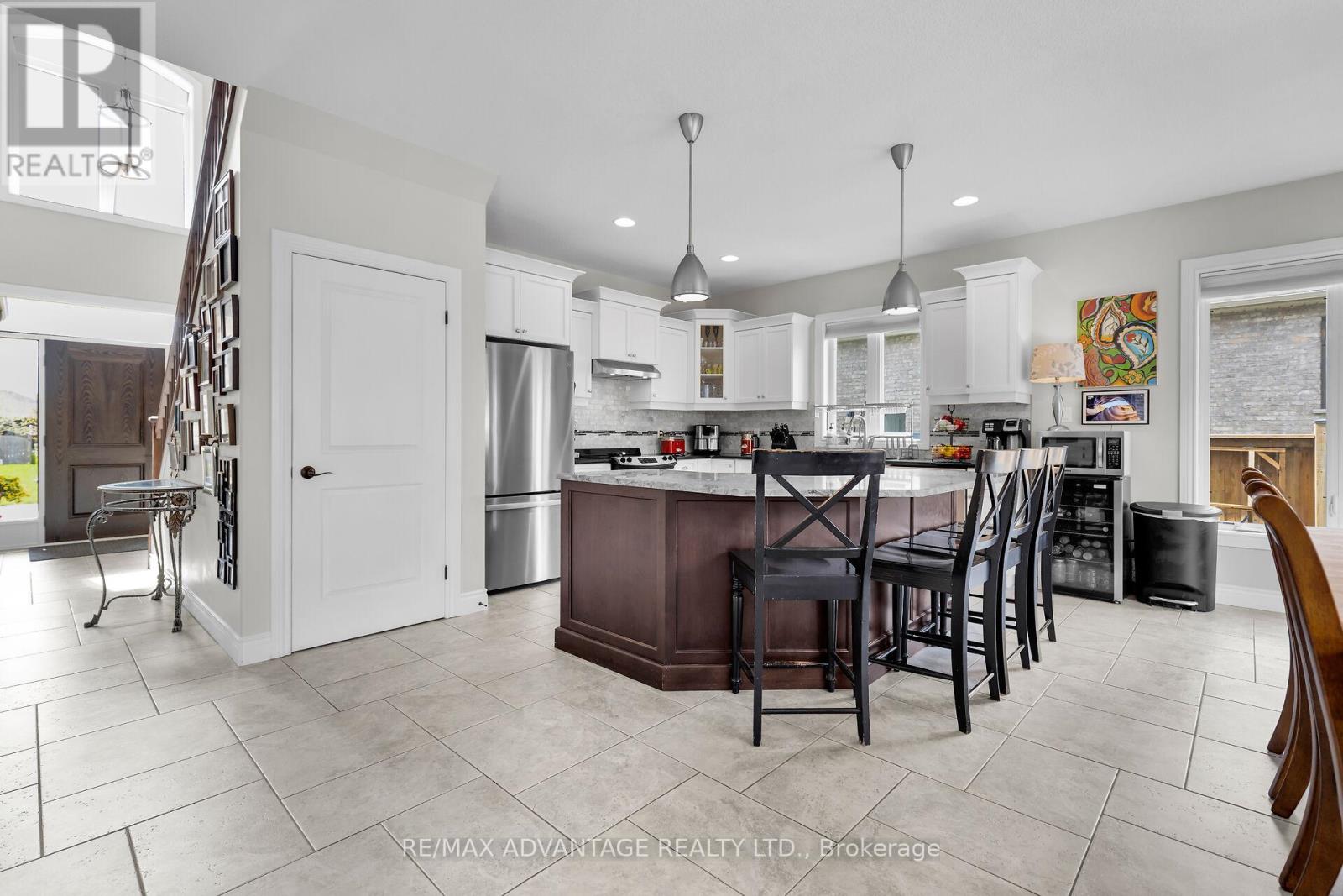 56 Blue Heron Dr, Middlesex Centre, Ontario  N0M 2A0 - Photo 8 - X8304316