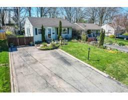 51 Lakeview Ave, Grimsby, Ca
