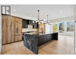 512 8th Avenue South Canmore, Canmore, Ca