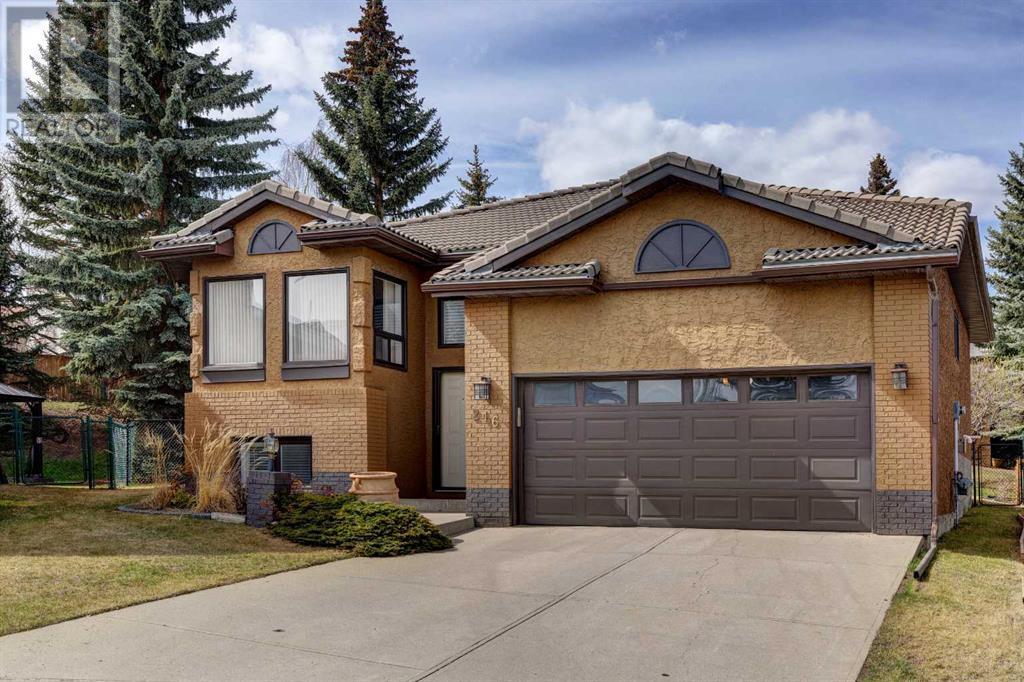 216 Signal Hill Place SW Calgary