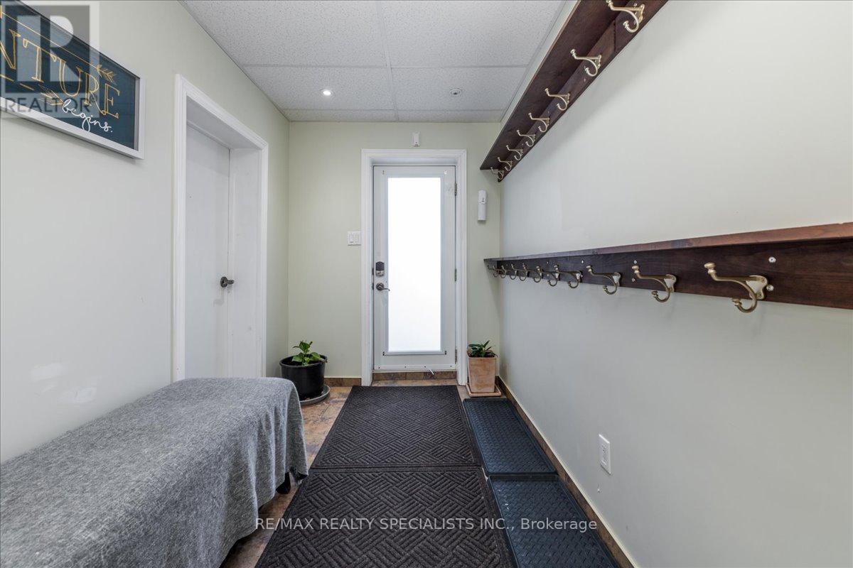 2 - 215 Edward Street E, Clearview, Ontario  L0M 1G0 - Photo 2 - S8305286