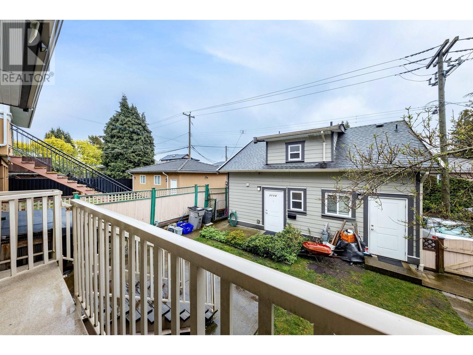 Listing Picture 31 of 39 : 2726 E 49TH AVENUE, Vancouver / 溫哥華 - 魯藝地產 Yvonne Lu Group - MLS Medallion Club Member