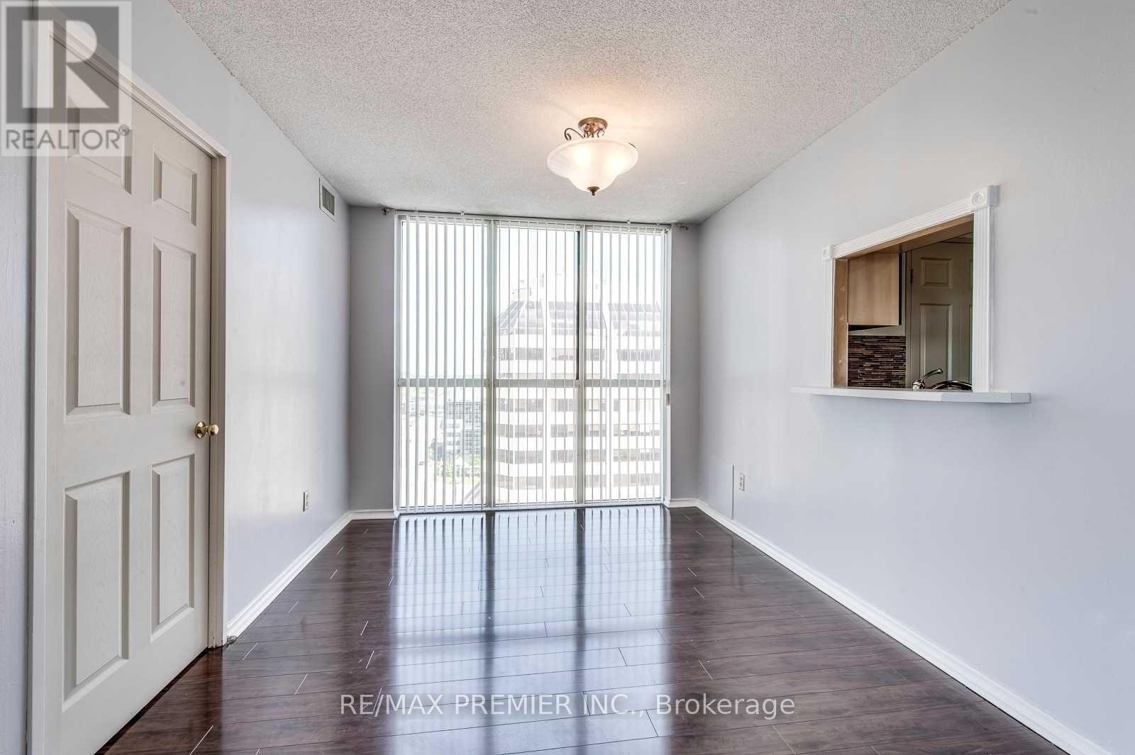 1809 - 285 Enfield Place, Mississauga, Ontario  L5B 3Y6 - Photo 10 - W8307040