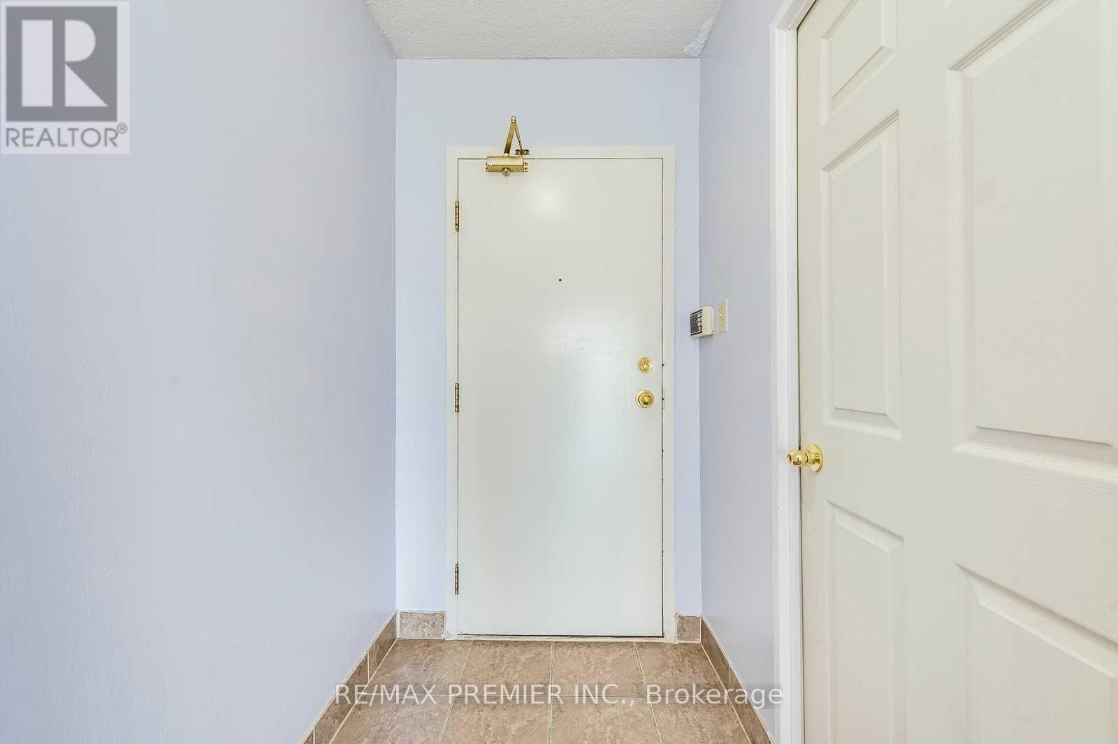 1809 - 285 Enfield Place, Mississauga, Ontario  L5B 3Y6 - Photo 6 - W8307040