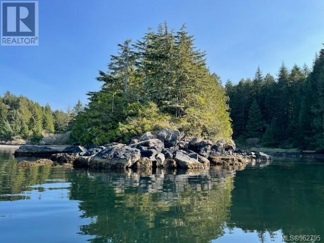 Dl 1092 Clayoquot Island, Ucluelet, British Columbia  V0R 3A0 - Photo 1 - 962795