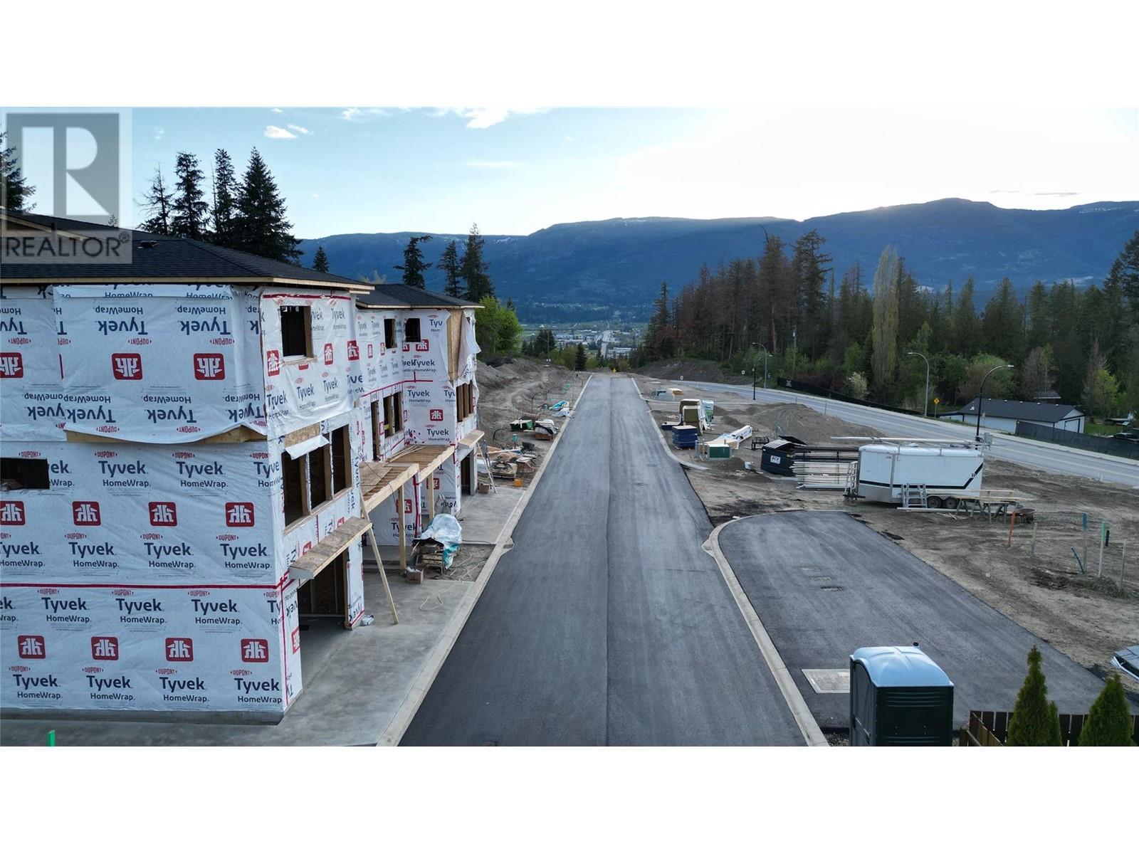 981 12 Street Se Unit# Prop. 11, Salmon Arm, British Columbia  V1E 2C8 - Photo 21 - 10313032