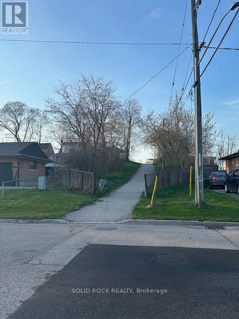 1210 Homuth Avenue, Cambridge, Ontario  N3H 2C9 - Photo 3 - X8307288