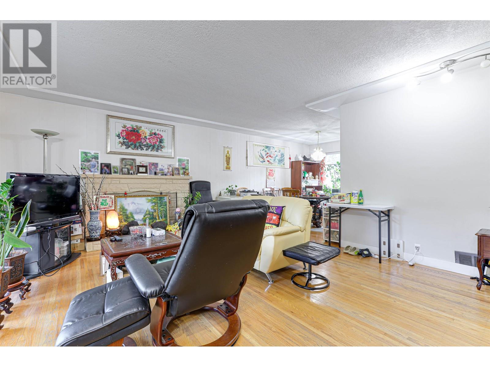 6388 Elliott Street, Vancouver, British Columbia  V5S 2M4 - Photo 8 - R2878179