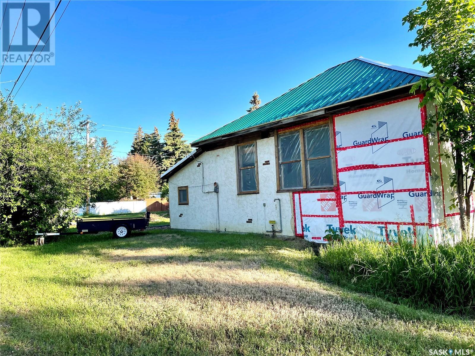 118 Cedar Avenue N, Eastend, Saskatchewan  S0N 0T0 - Photo 27 - SK967881