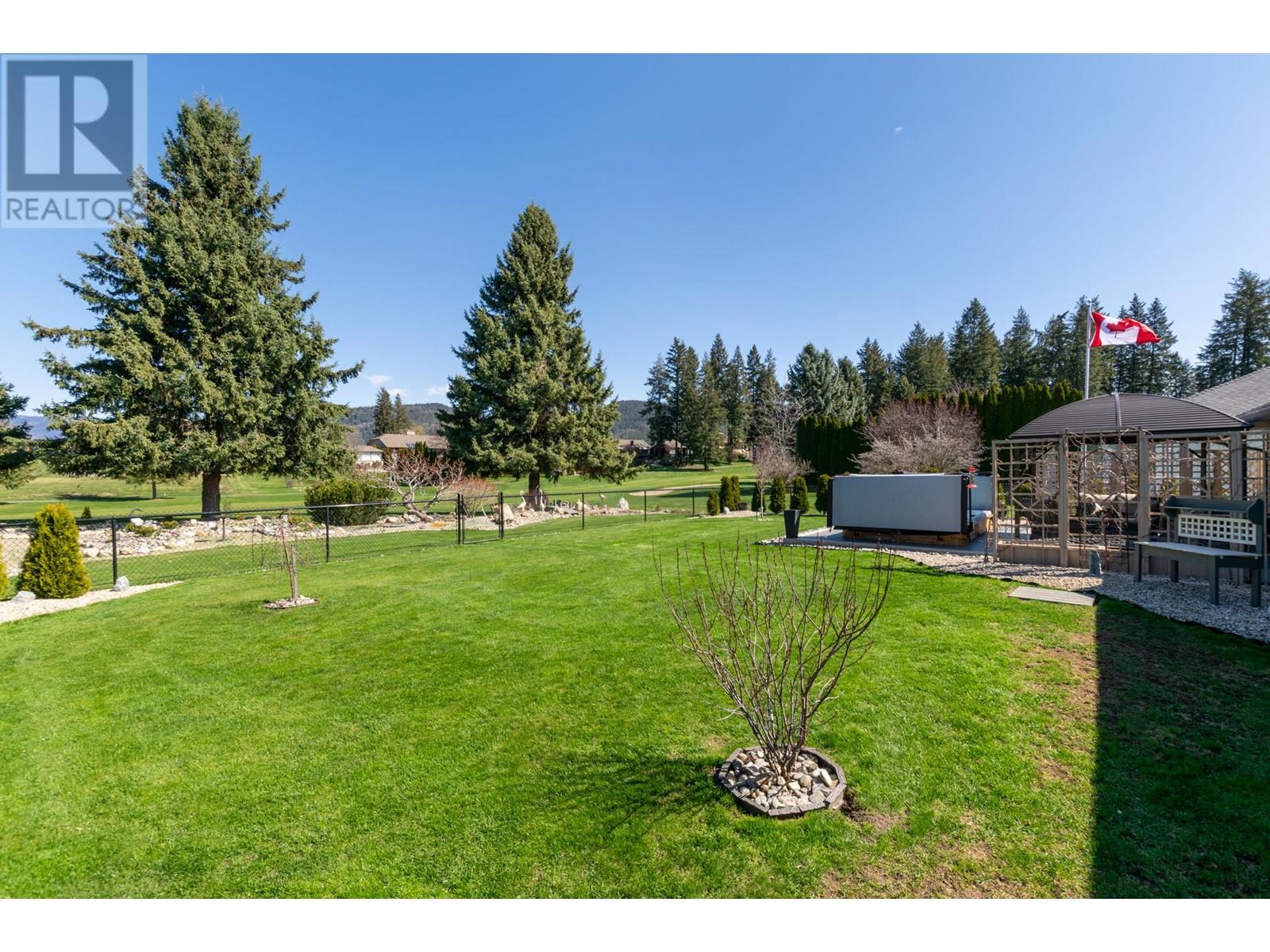 2540 Golf View Crescent Blind Bay