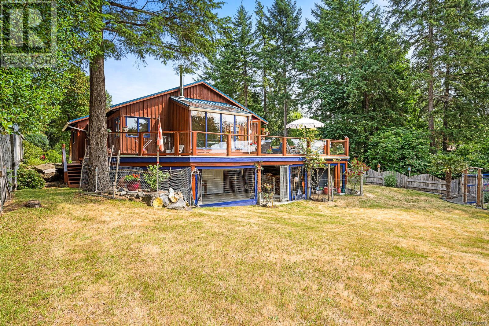 Hornby Island House for sale:  4 bedroom 3,572 sq.ft. (Listed 2024-05-06)