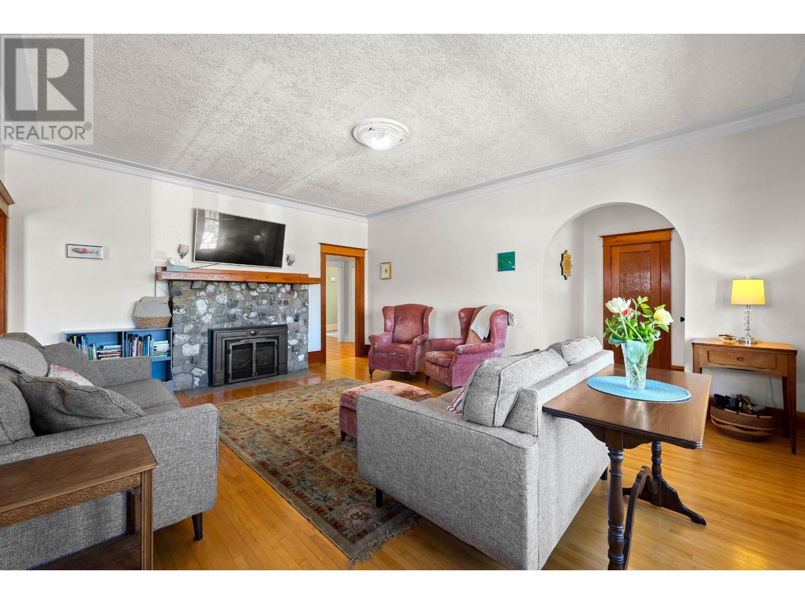 135 Battle Street, Kamloops BC For Sale HonestDoor