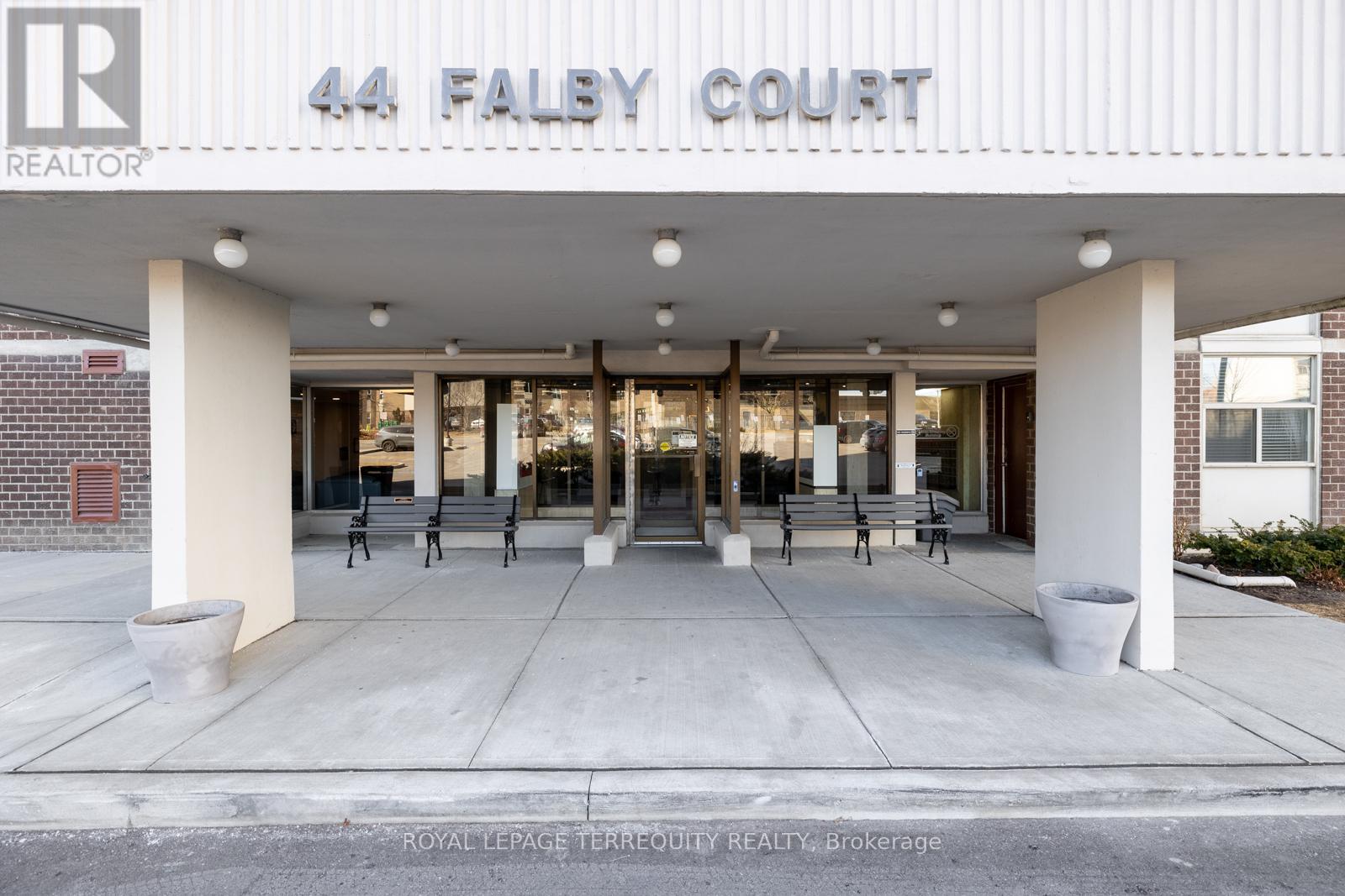 103 - 44 Falby Court, Ajax, Ontario  L1S 3L1 - Photo 2 - E8308744